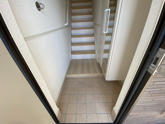 ヴィオラ　堂本の玄関