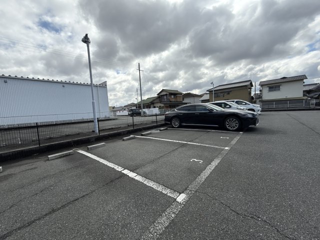 グランパークスの駐車場