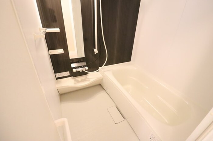 グラマードマレⅥの浴室|追い焚き給湯式浴室