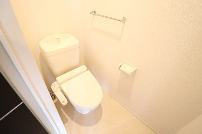 グラマードマレⅥのトイレ|温水洗浄暖房便座