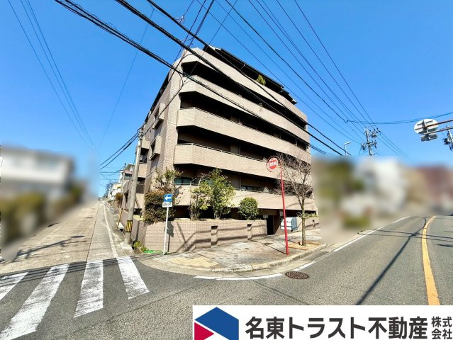 サンマンション・ドゥーシェ猫洞