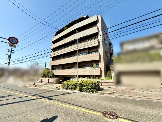 サンマンション・ドゥーシェ猫洞の外観