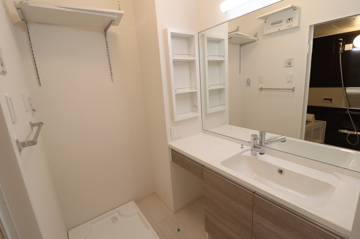 コンフォートⅢ　Ａの独立洗面台|ワイドカウンター洗髪洗面化粧台