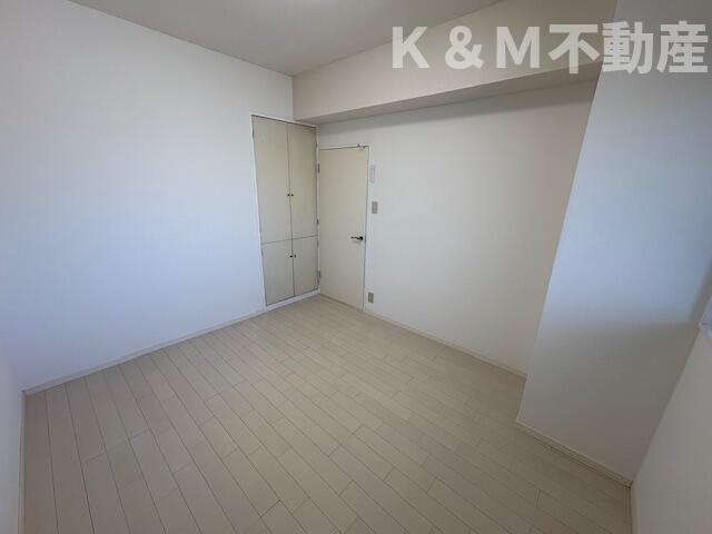 ユニパリス柏駅前の居間・リビング|ゆったりとした居間です