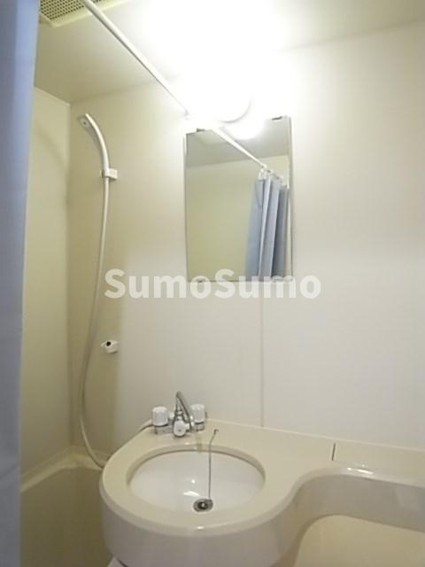 メルベールマウンテンヴィレッジの洗面所|明るい洗面所です