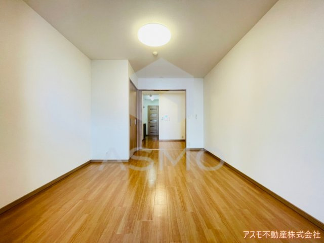 【居間・リビング】 | プルミエール南本町 | 同マンション別部屋　参考写真