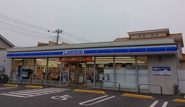 【周辺】 | ヒカルサ熊谷ノース | ローソン熊谷万平町１丁目店まで550m