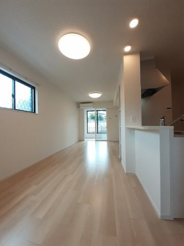 フルール山鹿　Ⅰの居間・リビング|ゆったりとした居間です