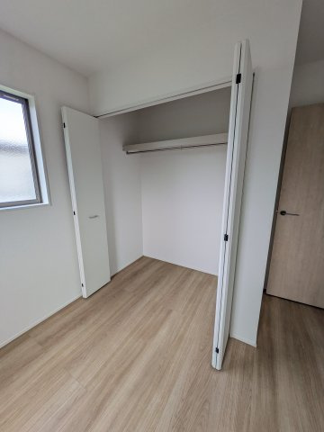 【小名浜住吉5期】　4号棟　◆新生活応援キャンペーン中♪の収納|◆収納スペースの写真です◆　十分な広さがあるので収納には困りませんね♪
部屋をいつもすっきり保つことができます♪
生活スペースに余分な家財を置かずにスッキリと使えそう！

