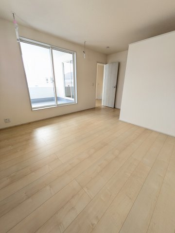 いわき市泉町滝尻第2　7号棟　＼デザイナーズ新築一戸建てが誕生／の収納|同施工◆収納スペースの写真です◆　衣類やカバンなどたっぷりと収納可能です！生活感のあるものを隠して置けるからお部屋をスッキリと見せやすいです。

