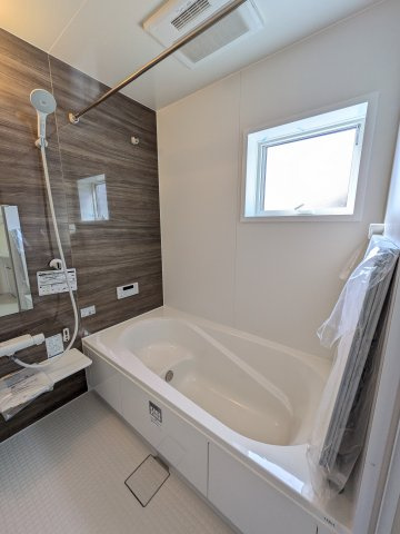 いわき市泉町滝尻第2　7号棟　＼デザイナーズ新築一戸建てが誕生／のキッチン|同施工◆キッチンの写真です◆　使い勝手の良いシステムキッチン！
家族の笑顔を見ながらするお料理は対面キッチンの特権ですね！
お料理しやすいキッチンです♪