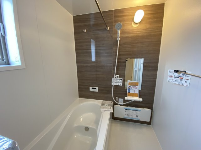 【内郷御厩町4丁目第1／全5棟　1号棟】　ランドリールーム付き♪の浴室|◆ユニットバスの写真です◆　フルオート機能で、時間帯を気にせず、家族全員が暖かい湯船に浸かることができます。　一日の疲れを癒してくれそうですね♪