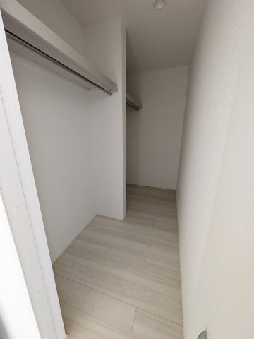 【小名浜住吉5期】　2号棟　◆新生活応援キャンペーン中♪の洋室|同施工　居室の写真です。子供部屋としても、寝室としても、どんなインテリアにしようか…選ぶ楽しみが増えますね♪　　
全室2面採光につきたっぷりの陽光と心地よい風が舞い込みます。