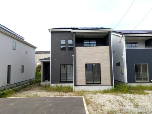 【小名浜住吉5期】　2号棟　◆新生活応援キャンペーン中♪の前面道路含む現地写真|一緒に理想の住まいを見つけましょう！（＾＾）
お住まいの相談だけでなく、地域の事についても是非お気軽に尋ねてください！
お問い合わせは不動産プラスまで☆

