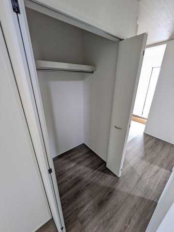 【小名浜住吉5期】　1号棟　◆新生活応援キャンペーン中♪の収納|◆収納スペースの写真です◆　十分な広さがあるので収納には困りませんね♪
部屋をいつもすっきり保つことができます♪
生活スペースに余分な家財を置かずにスッキリと使えそう！

