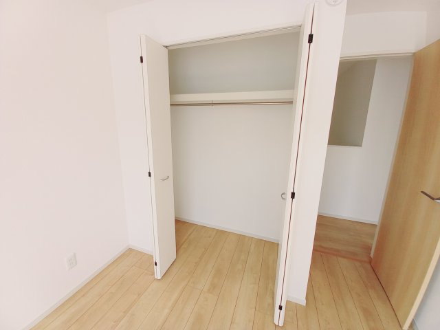 【小名浜住吉5期】　1号棟　◆新生活応援キャンペーン中♪の収納|同施工　◆収納スペースの写真です◆　十分な広さがあるので収納には困りませんね♪
部屋をいつもすっきり保つことができます♪
生活スペースに余分な家財を置かずにスッキリと使えそう！

