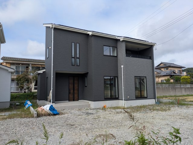 【小名浜住吉5期】　1号棟　◆新生活応援キャンペーン中♪の前面道路含む現地写真|一緒に理想の住まいを見つけましょう！（＾＾）
お住まいの相談だけでなく、地域の事についても是非お気軽に尋ねてください！
お問い合わせは不動産プラスまで☆

