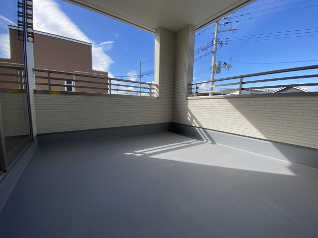 いわき市泉町滝尻第2　新築戸建　6号棟のバルコニー|同施工◆バルコニーの写真です◆　
洗濯物から布団まで一度にたくさん干せて便利です♪
眺めのよいバルコニーで、あなただけのリラックスタイムを☆


