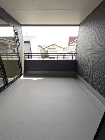 【いわき市平塩第1】全２棟／1号棟　■住宅ローンに不安がある方は不動産プラスまで■のバルコニー|◆バルコニーの写真です◆　
洗濯物から布団まで一度にたくさん干せて便利です♪
眺めのよいバルコニーで、あなただけのリラックスタイムを☆

