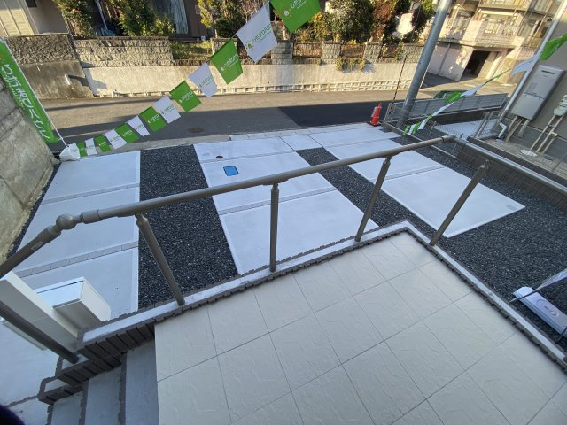 【いわき市平塩第1】全２棟／1号棟　■住宅ローンに不安がある方は不動産プラスまで■の駐車場|同施工◆カースペースの写真です◆
お車の他にも、自転車をとめられそうなスペースもございます。
