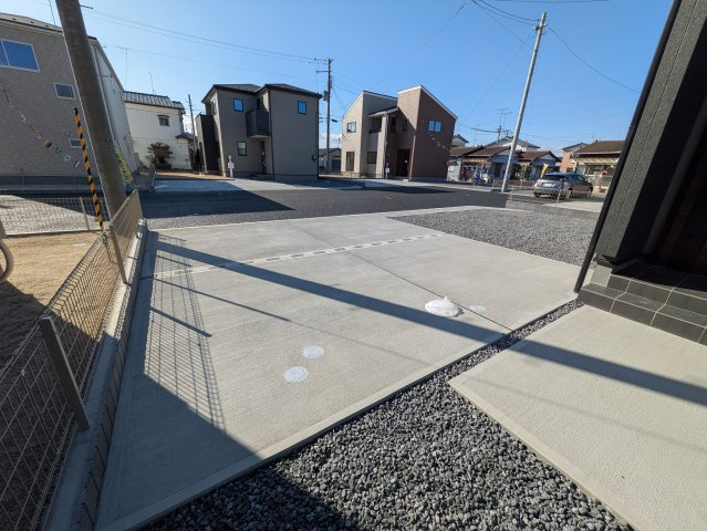 【小名浜大原1期／3号棟】ご成約特典として人気家電プレゼント中です！の前面道路含む現地写真|◆外観の写真です◆　
暮らしやすさに配慮したゆとりある住空間です♪　人気のデザイナーズ物件で気分が上がりますね♪（＾＾）/