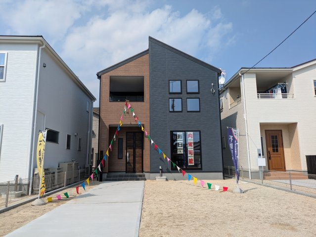 デザイナーズ新築建売住宅☆【泉町5丁目／4号棟】生活応援プレゼントキャンペーン実施中！の外観|◆外観の写真です◆　
お洒落な新築は気分が上がりますね♪　新しい暮らしをお楽しみいただけます！！家に帰宅するのがより一層楽しみになります♪

