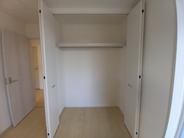 【いわき市泉町滝尻第2】　新築建売　4号棟　住宅ローンお任せください♪の収納|同施工◆収納スペースの写真です◆　衣類やカバンなどたっぷりと収納可能です！生活感のあるものを隠して置けるからお部屋をスッキリと見せやすいです。





