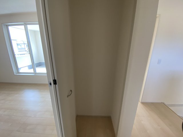 【内郷御厩町4丁目第1／全5棟　3号棟】　選べるマイホームキャンペーン実施中♪の収納|十分な収納スペースがあります