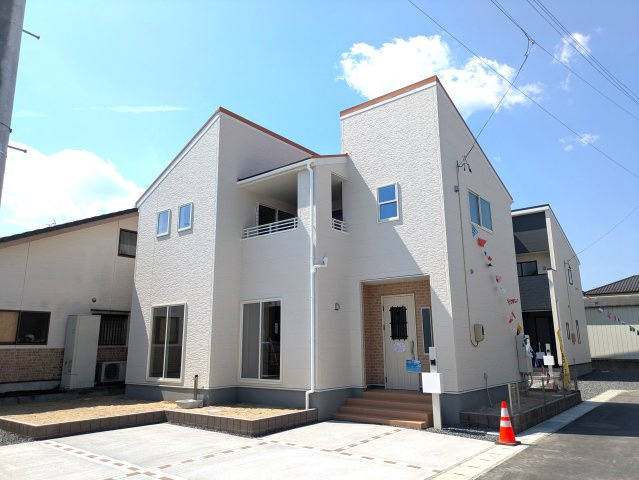 【いわき市泉町滝尻第2】　3号棟　　憧れのマイホームを手に入れませんか？の外観|◆外観の写真です◆　
お洒落な新築は気分が上がりますね♪　新しい暮らしをお楽しみいただけます！！家に帰宅するのがより一層楽しみになります♪


