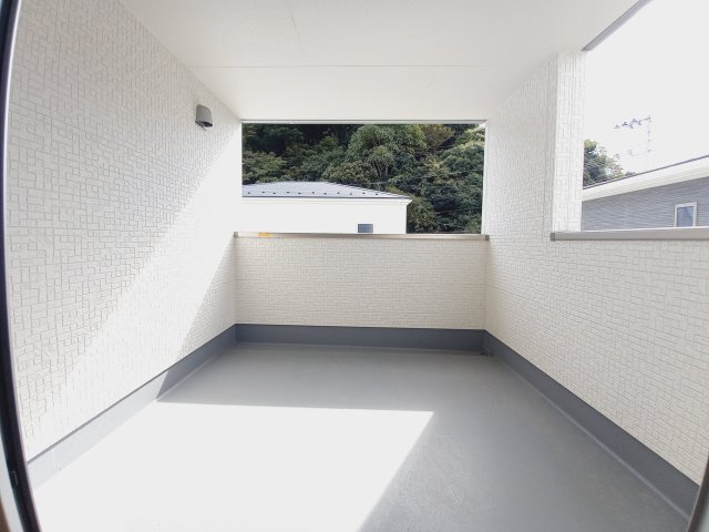 【いわき市泉町滝尻第2】　3号棟　　憧れのマイホームを手に入れませんか？のバルコニー|同施工◆バルコニーの写真です◆　
洗濯物から布団まで一度にたくさん干せて便利です♪
眺めのよいバルコニーで、あなただけのリラックスタイムを☆

