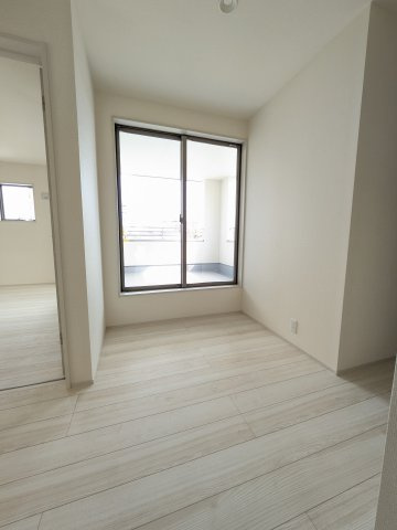 【いわき市泉町滝尻第2】　8号棟　●6号バイパスへのアクセス良好の収納|同施工◆収納スペースの写真です◆　衣類やカバンなどたっぷりと収納可能です！生活感のあるものを隠して置けるからお部屋をスッキリと見せやすいです。

