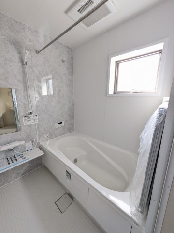 【いわき市泉町滝尻第2】　8号棟　●6号バイパスへのアクセス良好の居間・リビング|同施工　ゆったり過ごせるリビングです