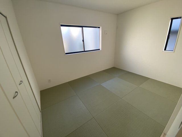 ☆いわき市常磐西郷町　第10／2号棟☆　新築建売住宅　ご成約特典として人気家電プレゼント中です！ の和室|同施工　■□■和室の写真です■□■　
ご家族のお昼寝スペースとしても活躍しそうです。