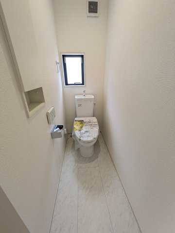 【郷ケ丘　4期】　2号棟　◆新生活応援キャンペーン中！　オール電化新築建売住宅☆・。のトイレ|ゆったりとした空間のトイレです