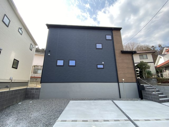 【いわき市若葉台2丁目　第5/1号棟】　◇期間限定キャンペーン開催◇の前面道路含む現地写真|休日は家族みんなで夢のマイホーム探しに出かけてみませんか！（＾＾）♪
お問い合わせは不動産プラスまで☆

