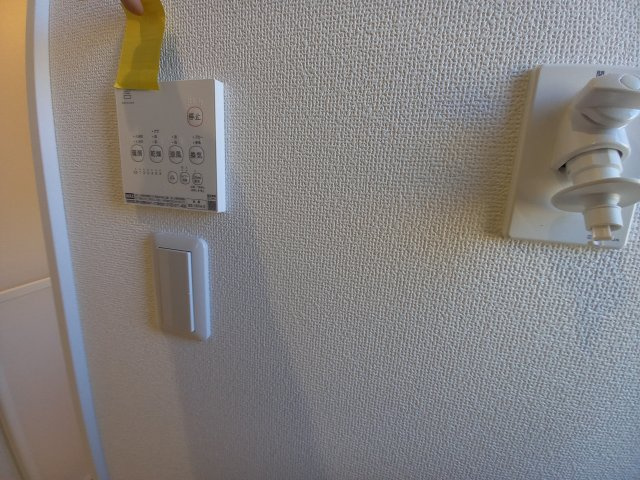 ◇泉町下川　3期　全5棟　1号棟　新生活応援キャンペーン実施中◇の防犯設備|◆ユニットバスの写真です◆　フルオート機能で、時間帯を気にせず、家族全員が暖かい湯船に浸かることができます。　一日の疲れを癒してくれそうですね♪

