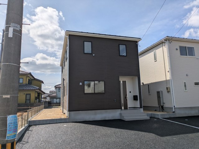 ◆＜期間限定キャンペーン開催♪＞【小名浜花畑町第4】　全2棟／2号棟！の前面道路含む現地写真|同施工◆外観の写真です◆家に帰宅するのがより一層楽しみになります♪
