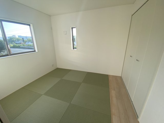 ◆＜期間限定キャンペーン開催♪＞【小名浜花畑町第4】　全2棟／1号棟！の和室|同施工■□■和室の写真です■□■　
ご家族のお昼寝スペースとしても活躍しそうです。