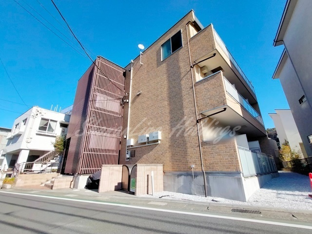 鎌倉市材木座２丁目のアパートの外観|おしゃれな外観です♪