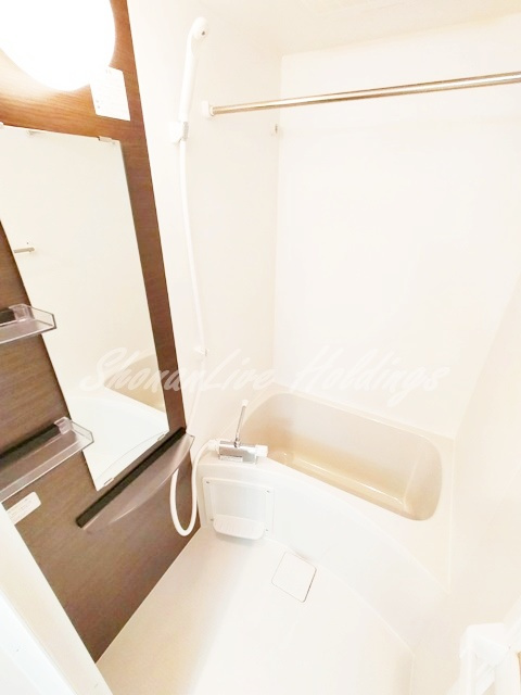 鎌倉市材木座２丁目のアパートの浴室|清潔感のあるお風呂です♪