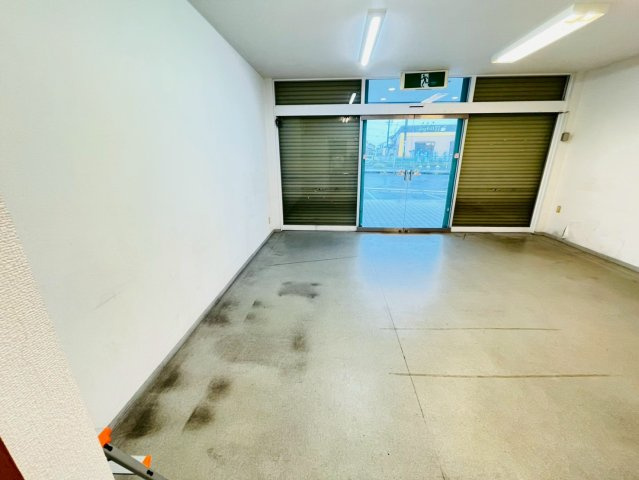 上原町貸店舗の内装