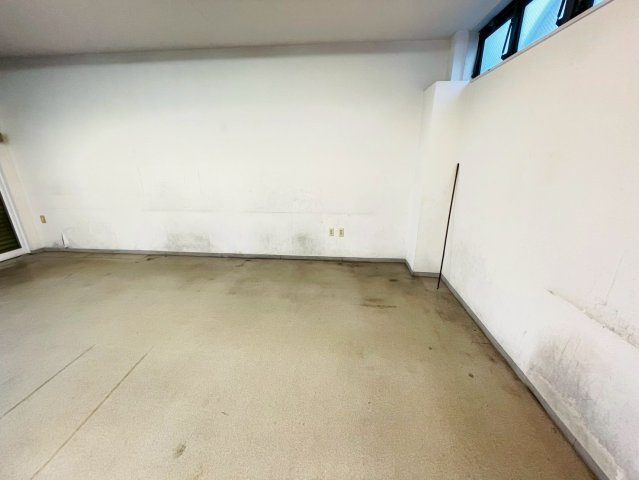 上原町貸店舗の内装