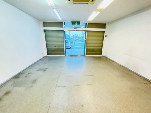 上原町貸店舗の内装