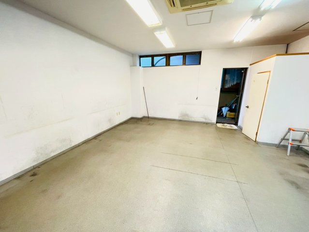 上原町貸店舗の内装