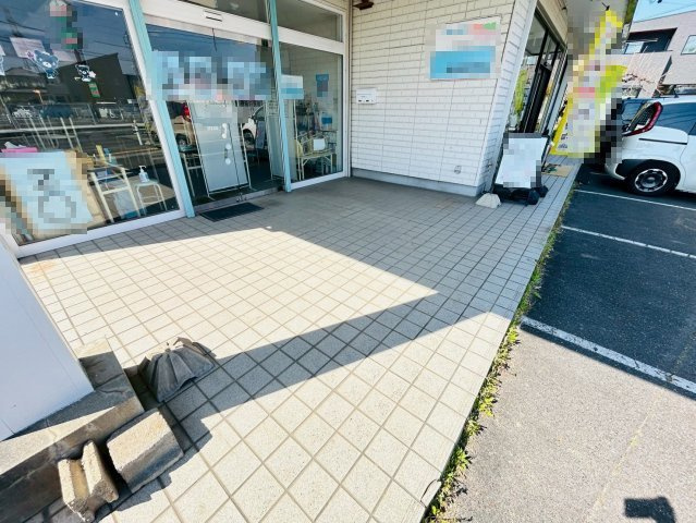 上原町貸店舗の外観