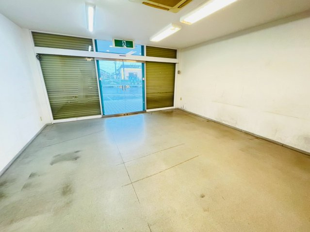 上原町貸店舗の内装
