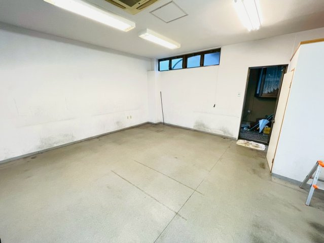 上原町貸店舗の内装