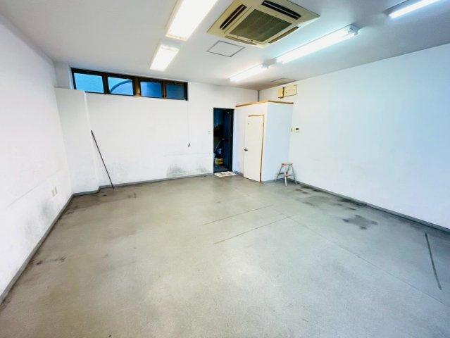 上原町貸店舗の内装