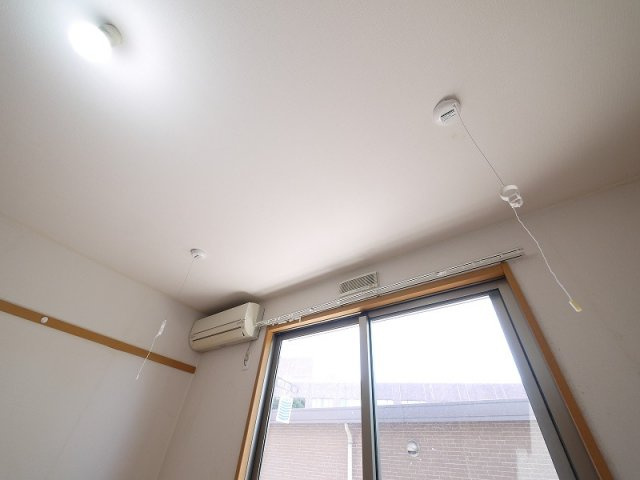 ルンルアン高畑の設備|室内物干しもついてます。