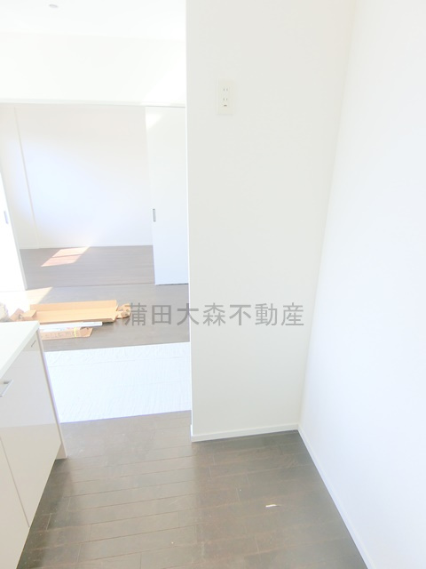 イプセ多摩川緑地のキッチン|冷蔵庫置き場